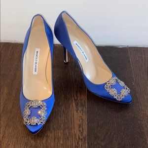 Manolo hangisi blue satin 39